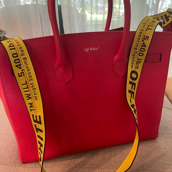 Red crosshatch leather Off-White tote with pouch - Picture 9 of 16